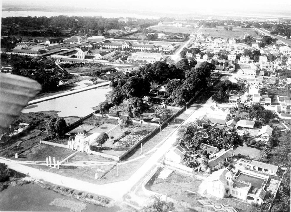 Toàn cảnh khu di tích Văn Miếu - Quốc Tử Giám.