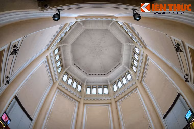 Sau Cách mạng Tháng 8/1945, Bảo tàng Pacha Da Lagos được đổi tên là Gia Định Bảo tàng viện. Đền năm 1956, cơ sở này đổi tên Bảo tàng là Viện bảo tàng Quốc gia Việt Nam.