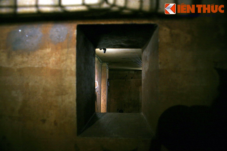 Đến cuối năm 2011, căn hầm trú ẩn của khách sạn Metropole Hà Nội được tái phát hiện trong quá trình đào nền móng để xây dựng một quán bar bên hồ bơi.