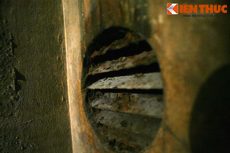 Hệ thống thông hơi đảm bảo căn hầm có đủ không khí cho toàn bộ khách trú bom.