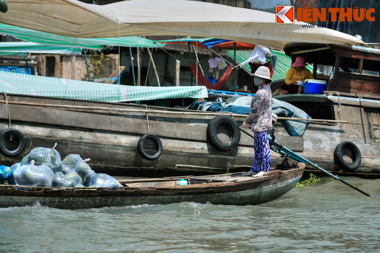 Tiếc rằng, trong những năm gần đây quy mô chợ nổi ngày càng thu hẹp và lượng khách về tham quan cũng ít dần.