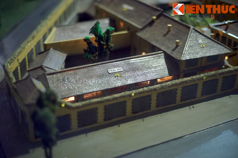 Khu trại nữ là nơi giam tù nhân nữ, nằm ở góc Hỏa Lò - Thợ Nhuộm, tách biệt với các khu nhà giam còn lại.