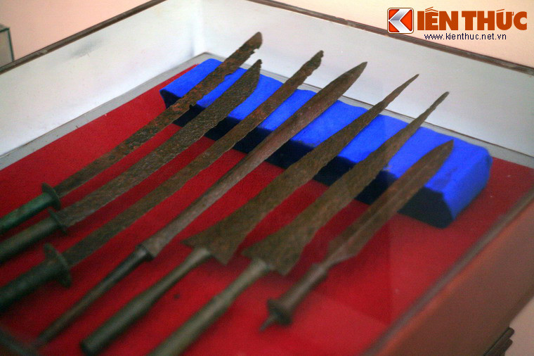 Ngày nay, Khu di tích Chiến thắng Rạch Gầm - Xoài Mút là một điểm đến quan trọng, thu hút nhiều du khách gần xa của tỉnh Tiền Giang. Ảnh: Mũi giáo của quân Tây Sơn.