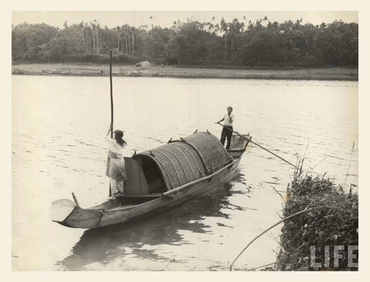 Thuyền chài trên sông Hương. Ảnh: Life.