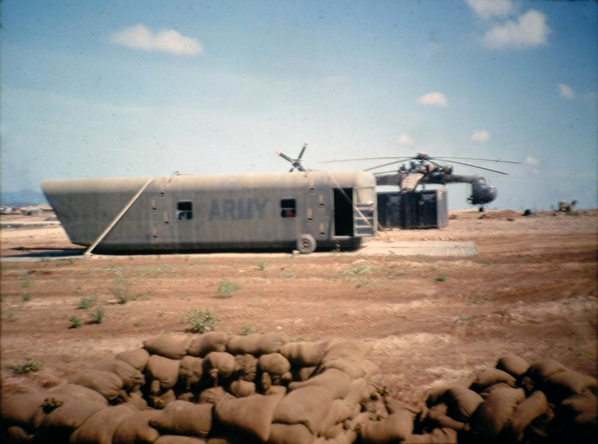 Toa xe kéo của quân đội Mỹ ở căn cứ An Khê. Ảnh: A227ahb.org.