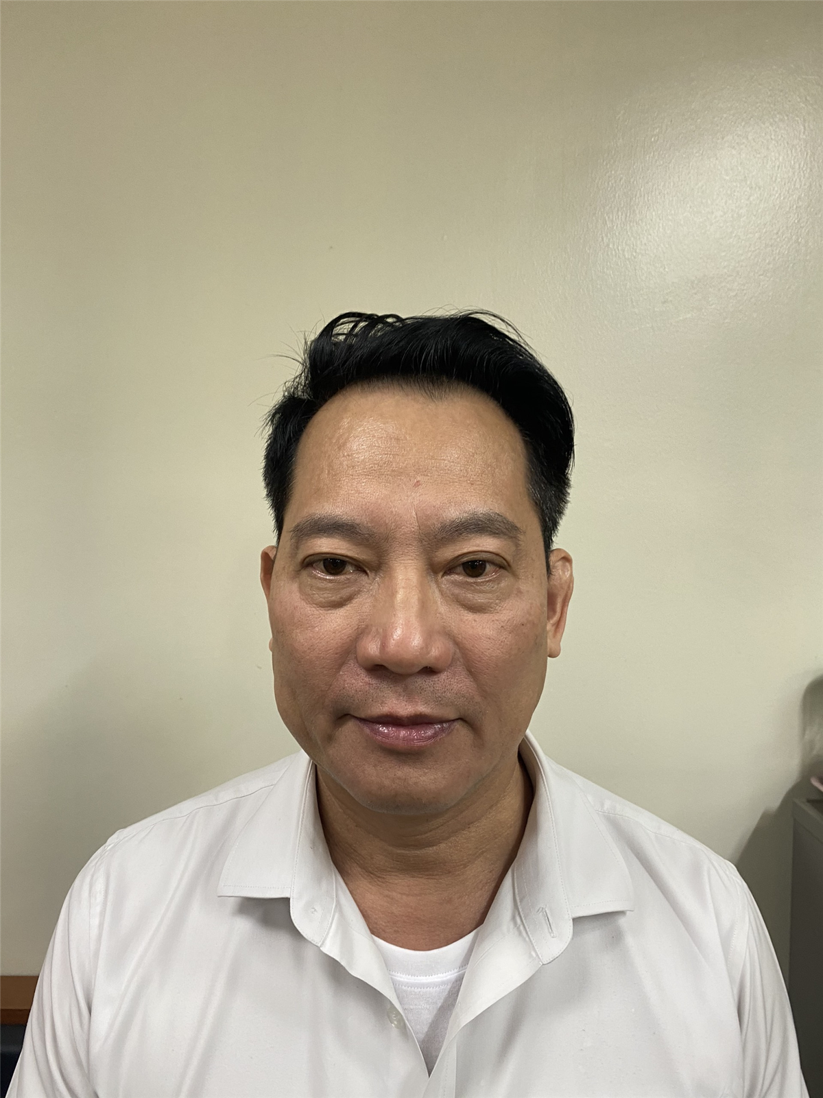 Trần Hồng Sơn - Chủ tịch HĐQT Công ty CP Đầu tư và Dịch vụ Khách sạn Soleil; Phó Tổng Giám đốc Công ty TNHH Thương mại Dịch vụ Khách sạn Tân Hoàng Minh; 