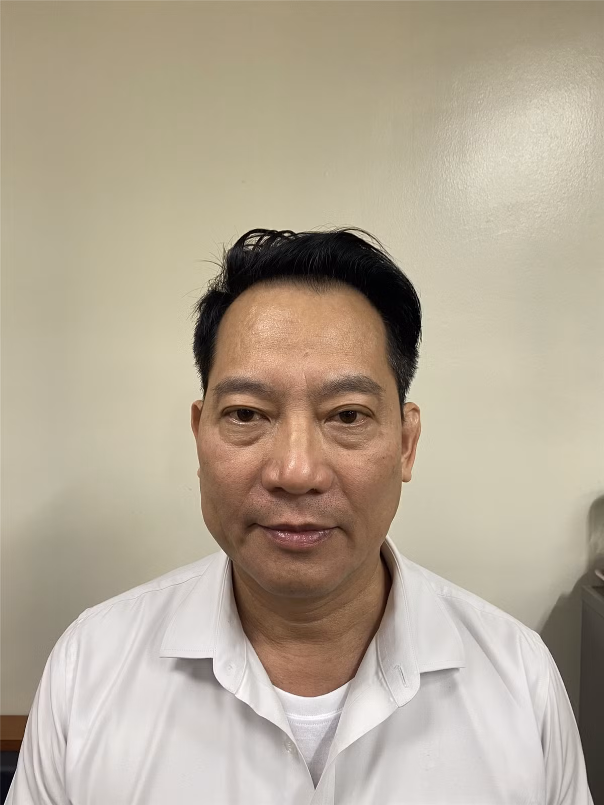 Trần Hồng Sơn - Chủ tịch HĐQT Công ty CP Đầu tư và Dịch vụ Khách sạn Soleil; Phó Tổng Giám đốc Công ty TNHH Thương mại Dịch vụ Khách sạn Tân Hoàng Minh; 