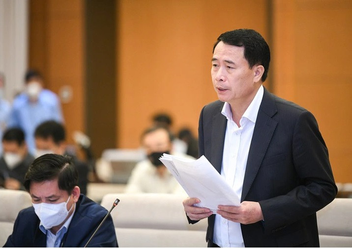 Xin y kien Bo Chinh tri viec tach Luat Giao thong duong bo