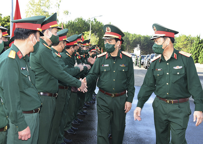 Đại tướng Phan Văn Giang yêu cầu Học viện tiếp tục triển khai, cụ thể hóa các nghị quyết, kết luận, chỉ thị; thực hiện nghiêm Quyết định 539 của Bộ trưởng Bộ Quốc phòng về xây dựng chuẩn đầu ra các chương trình đào tạo. Bộ trưởng nhất trí với Học viện về chủ trương tích hợp các chương trình đào tạo nhằm giúp học viện sau khi tốt nghiệp ra trường có thể thực hiện tốt chức trách, nhiệm vụ trên các cương vị, đơn vị khác nhau; tăng cường đào tạo ngoại ngữ, tin học cho học viên. Đồng thời yêu cầu, đẩy mạnh hơn nữa công tác đào tạo, bồi dưỡng đội ngũ giảng viên, phát huy vai trò trách nhiệm của những nhà giáo có học hàm, học vị, nhiều kinh nghiệm…