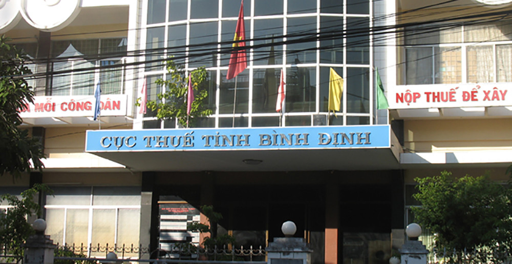 Trước đó, tháng 11/2019, ông Thành bị Ủy ban Kiểm tra Tỉnh ủy Bình Định kỷ luật bằng hình thức cảnh cáo về những hành vi vi phạm khi đương chức Cục trưởng Cục thuế Bình Định.