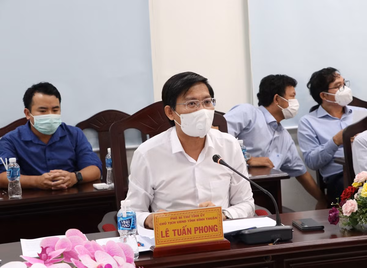 Ngày 18/1/2021, ông Phong được HĐND tỉnh Bình Thuận - khóa X bầu giữ chức vụ Chủ tịch UBND tỉnh Bình Thuận, nhiệm kỳ 2016 - 2021. 