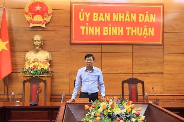 Ngày 13/1/2021, Ban Bí thư Trung ương Đảng đã có Quyết định chuẩn y ông Lê Tuấn Phong - Ủy viên Ban Thường vụ Tỉnh ủy- Phó Chủ tịch UBND tỉnh giữ chức vụ Phó Bí thư Tỉnh ủy Bình Thuận. 
