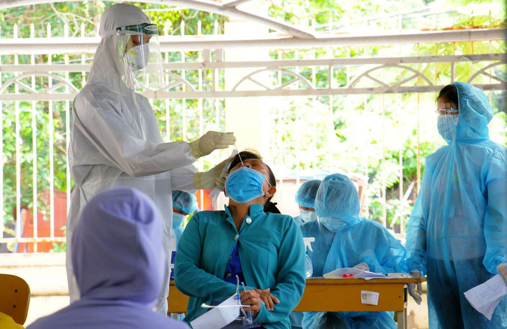 Long An: Nhieu vi pham mua sam trang thiet bi y te phong, chong dich