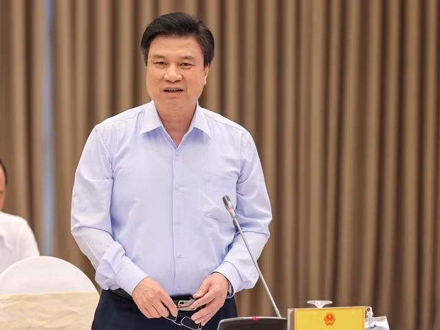 Khong co viec ep hoc sinh hoc yeu khong dang ky thi vao lop 10