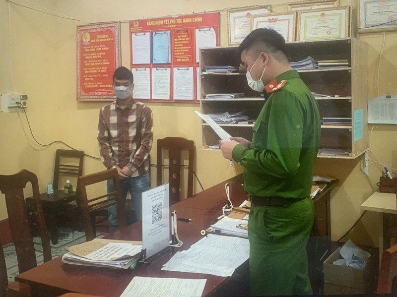 Nguyen nhan 4 can bo tram thu phi cao toc Noi Bai - Lao Cai bi bat?