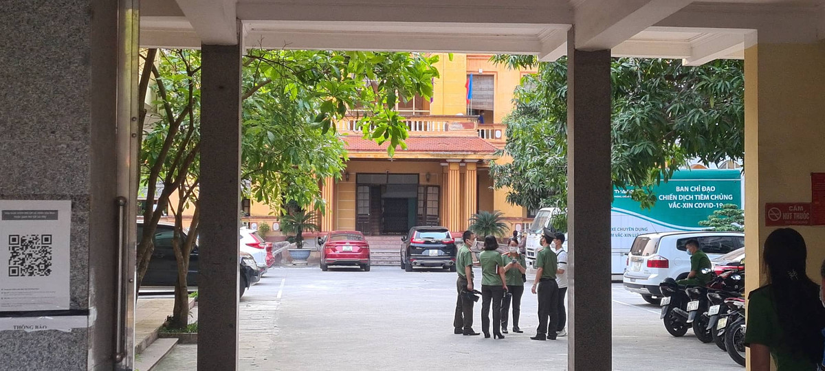 Năm 2021, CDC Nam Định đã mua của công ty Việt Á với 4 hợp đồng đều là sinh phẩm y tế gồm kit xét nghiệm phát hiện COVID-19, tách chiết tay và tách chiết tự động với tổng giá trị là trên 53,4 tỷ đồng và đều mua theo hình thức chỉ định thầu rút gọn.