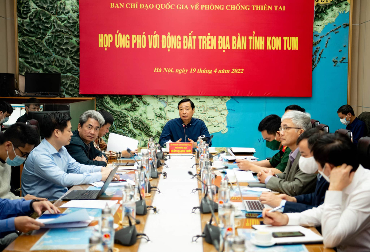 Nguyen nhan Kon Tum xuat hien hon 20 tran dong dat 4 ngay qua?