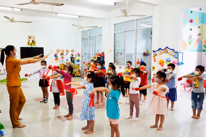 Tu ngay 13/4, tre mam non o Ha Noi quay lai truong hoc