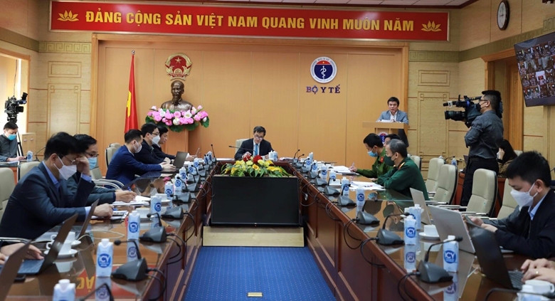 Tu ngay 15/4 cap ho chieu vac xin dien tu cho nguoi dan