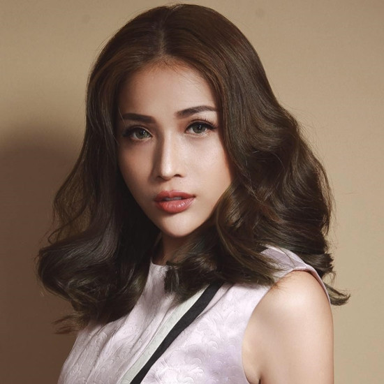 Diễn viên Khả Như từng bị bỏng lửa cấp độ 2 trên sân khấu.