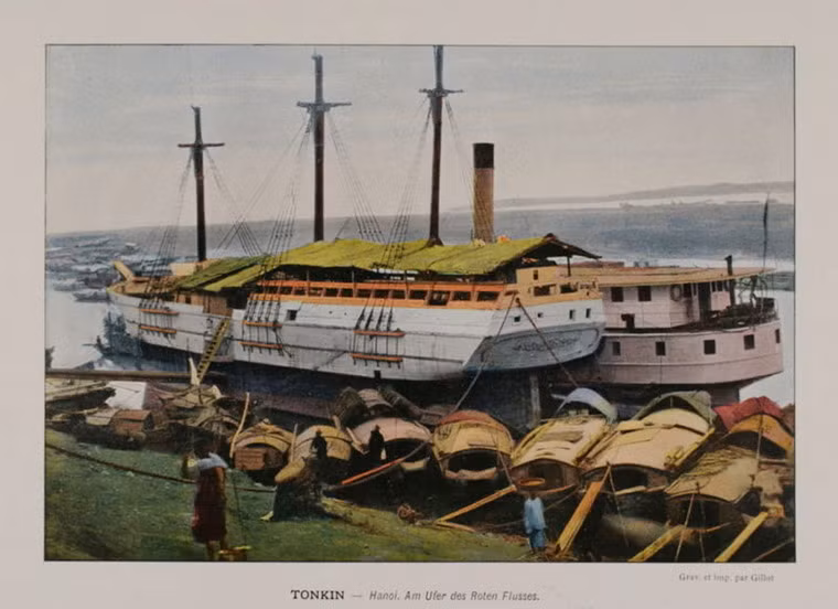 Những con thuyền trên sông Hồng ở Hà Nội xưa.