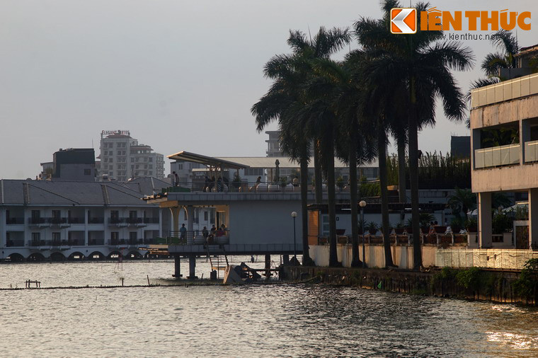 Ở Hà Nội lúc đó có 5 khách sạn nhưng đều xây dựng trong thời gian từ 1910 tới 1920 thời Pháp thuộc. Đây là những khách sạn tương đối ít phòng, rất khó để chúng ta tổ chức các sự kiện quốc tế.