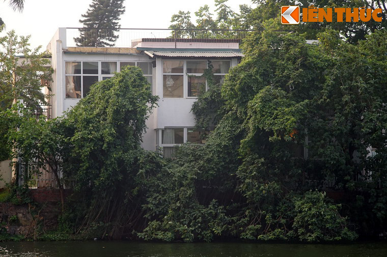 Để xây dựng khách sạn này, phía Cuba đã cử đoàn kĩ sư, kiến trúc sư, công nhân, trong đó có 20 nữ sang Việt Nam, còn phía Việt Nam có khoảng 100 người tham gia xây dựng.