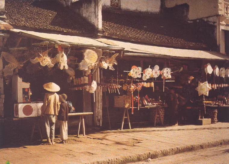 Phố Hàng Gai, Hà Nội 1915.