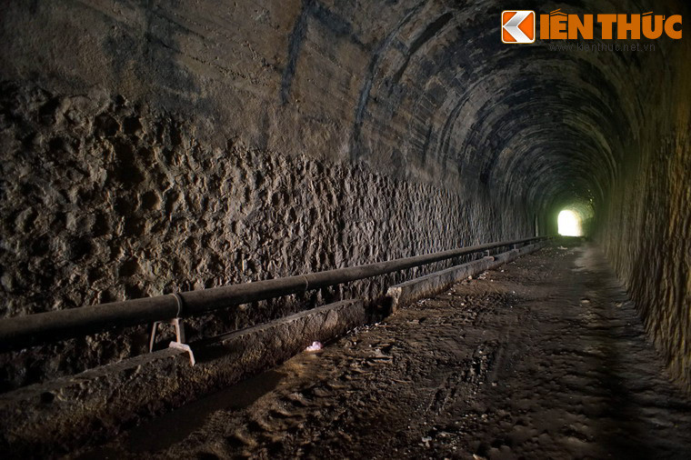 Công trình được xây dựng vào đầu thập niên 1930, đến năm 1975 thì ngừng sử dụng cùng tuyến đường sắt Phan Rang - Đà Lạt. Năm 1986, đường ray trên toàn tuyến bị tháo dỡ.