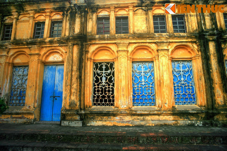 Sau khi khảo sát thực địa vào ngày 29-30/4, nhóm kiến trúc sư từ TP HCM kết luận nhà thờ chỉ hư hỏng nhẹ, không nhất thiết phải tháo dỡ.