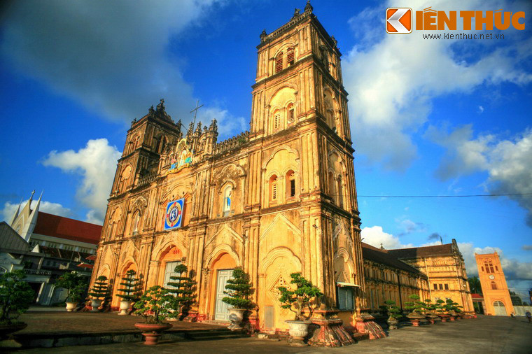 Theo ThS. KTS Cao Thành Nghiệp - giám đốc Ban quản lý dự án trùng tu trụ sở Tòa án nhân dân TP.HCM - nhà thờ này có giá trị lớn về kiến trúc, xã hội, công nghệ xây dựng, lịch sử phát triển đô thị.