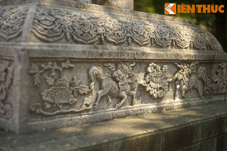 Theo những kết quả nghiên cứu, đàn tế trời thành Thăng Long được xây dựng vào thời Lý (năm 1152) ở phường An Thọ, huyện Thọ Xương. Đàn còn được gọi là đàn Hoàn Khâu hay Viên Khâu. Đây là đàn được lập ngay sau khi triều nhà Lý lập kinh đô ở Thăng Long.