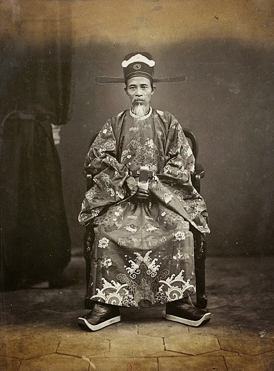 Quan tuần phủ Hải Dương.