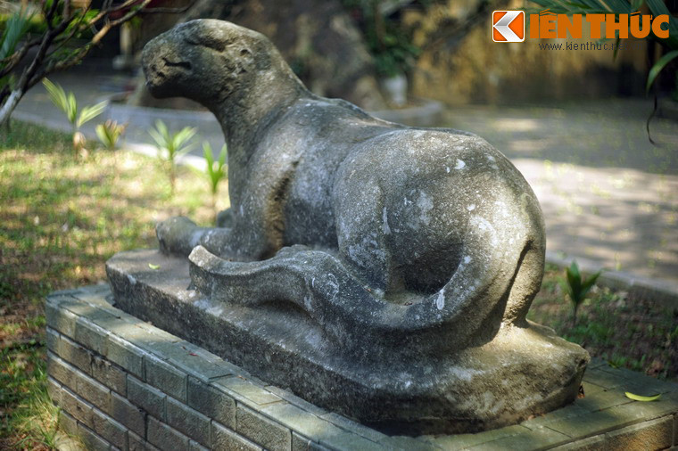 Có thể nói, nghệ thuật tả thực và cách điệu đã được kết hợp nhuần nhị trong tác phẩm này.