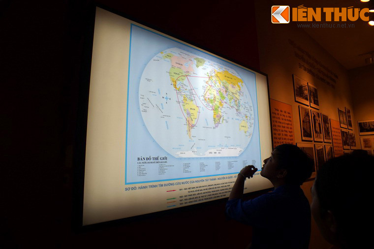 Ngày 4/6/1911, Nguyễn Tất Thành lấy tên là Văn Ba rời phân cuộc Liên Thành thương quán xuống tàu của Pháp mang tên Amiral Latouche Treville. Ngày 5/6/1911, con tàu rời bến cảng Nhà Rồng đưa người thanh niên yêu nước ra đi tìm con đường giành độc lập tự do cho dân tộc.