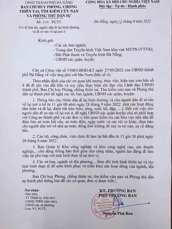 Da Nang: Hoc sinh di hoc tro lai tu sang 29/9-Hinh-3