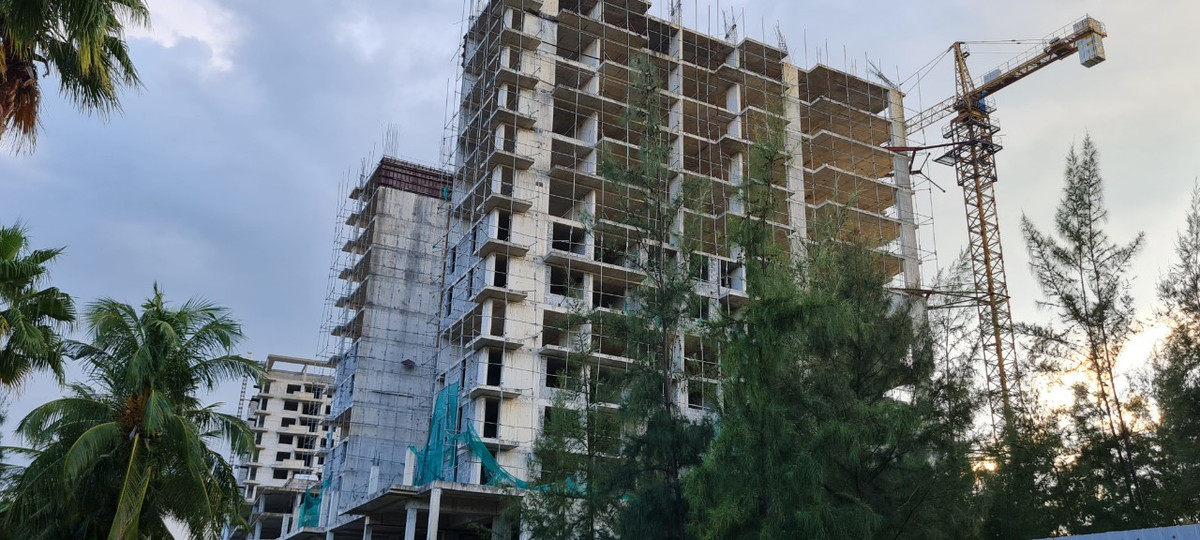 Khu đô thị này sau đó được xây dựng trở lại nhưng tiếp tục dính đến hàng loạt sai phạm khác. Quá trình chuyển nhượng, mua bán dự án này đã khiến nhiều cựu lãnh đạo Đà Nẵng vướng vòng lao lý.