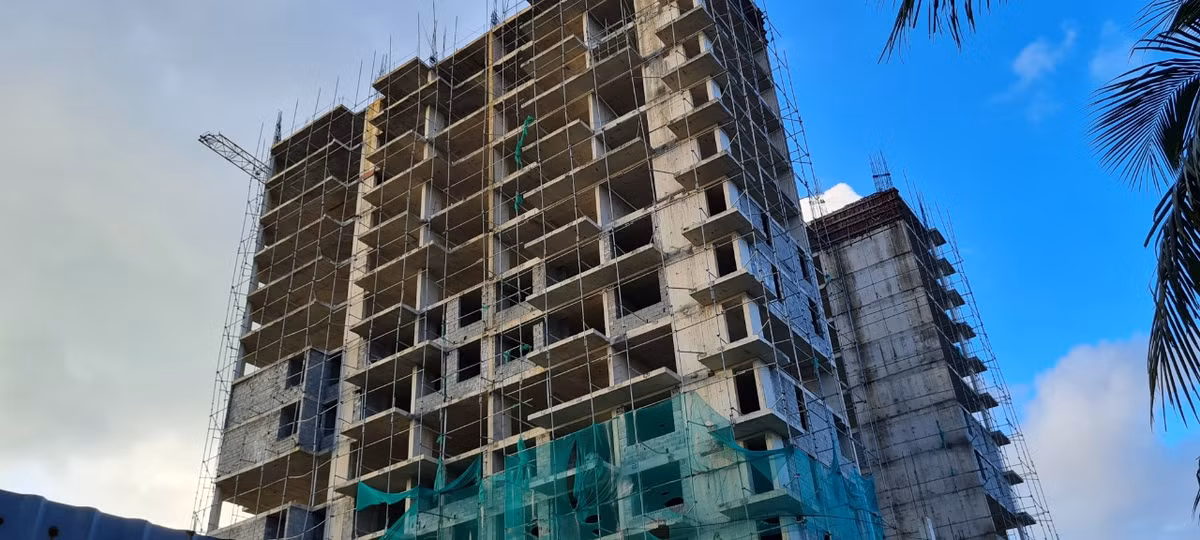 Từng đổi chủ nhiều lần, tuy nhiên, chủ nhân nổi tiếng nhất của dự án lại gắn liền với Phan Văn Anh Vũ (Vũ "nhôm").