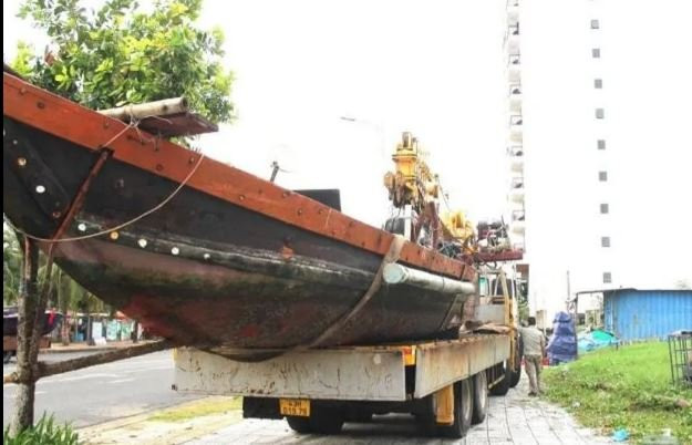 Sieu bao manh nhat 20 nam sap do bo, mien Trung bao dong do-Hinh-2