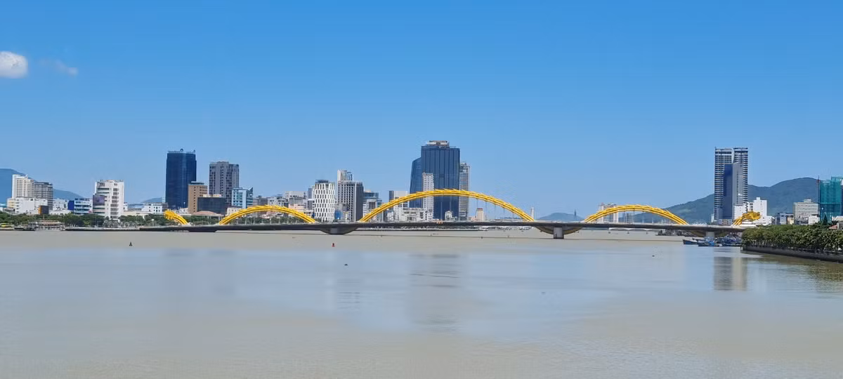 Toi Da Nang ngam nhung cay cau doc dao nhat Viet Nam