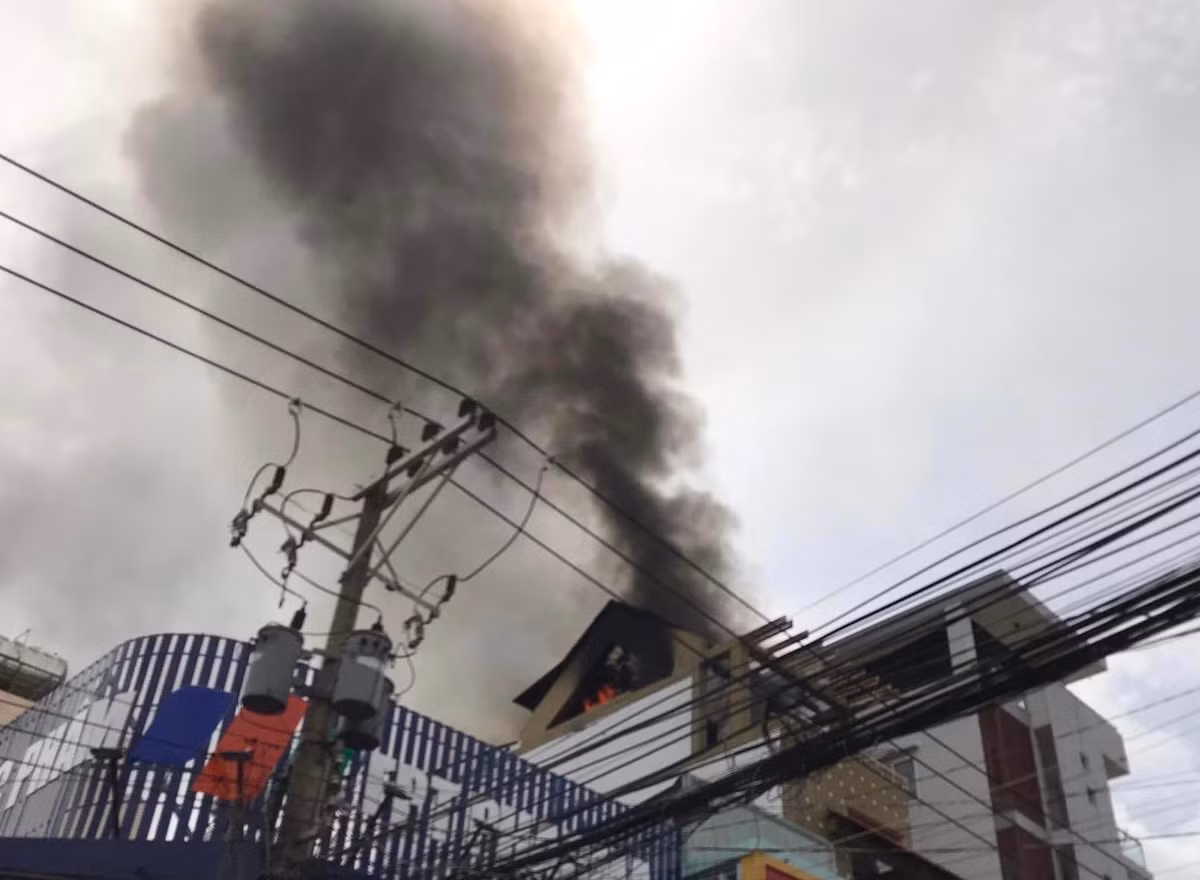 Hien truong vu chay lon tai cua hang xe may o Binh Thuan