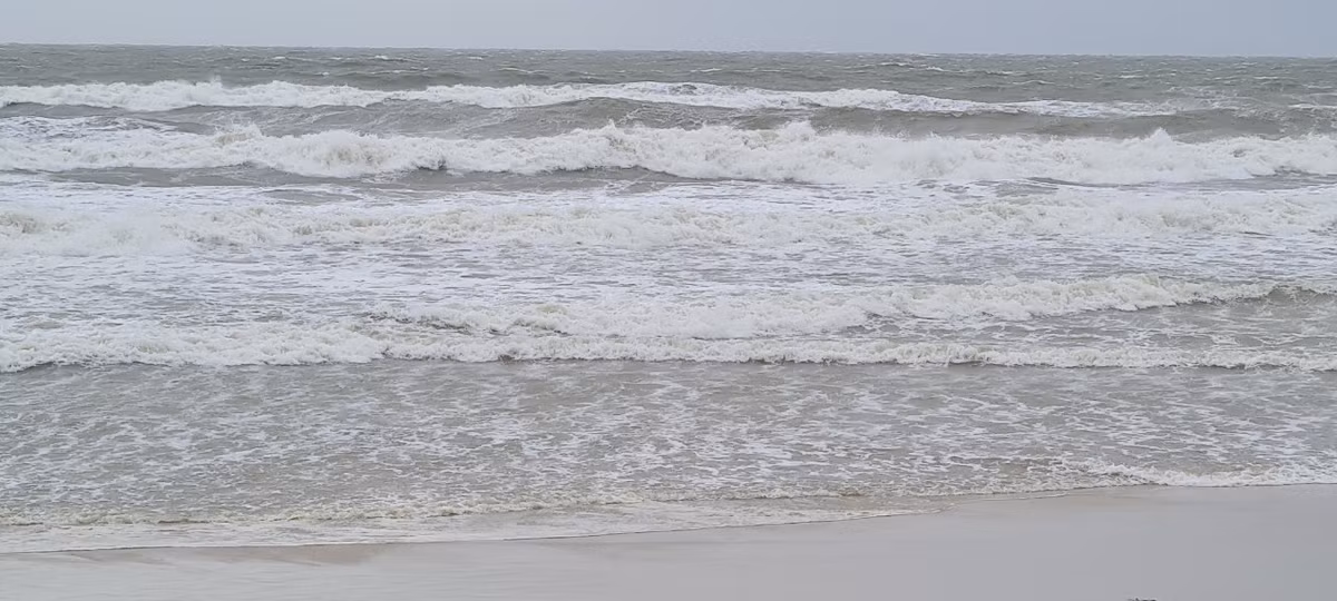 Biển Mỹ Khê sáng 28/9.