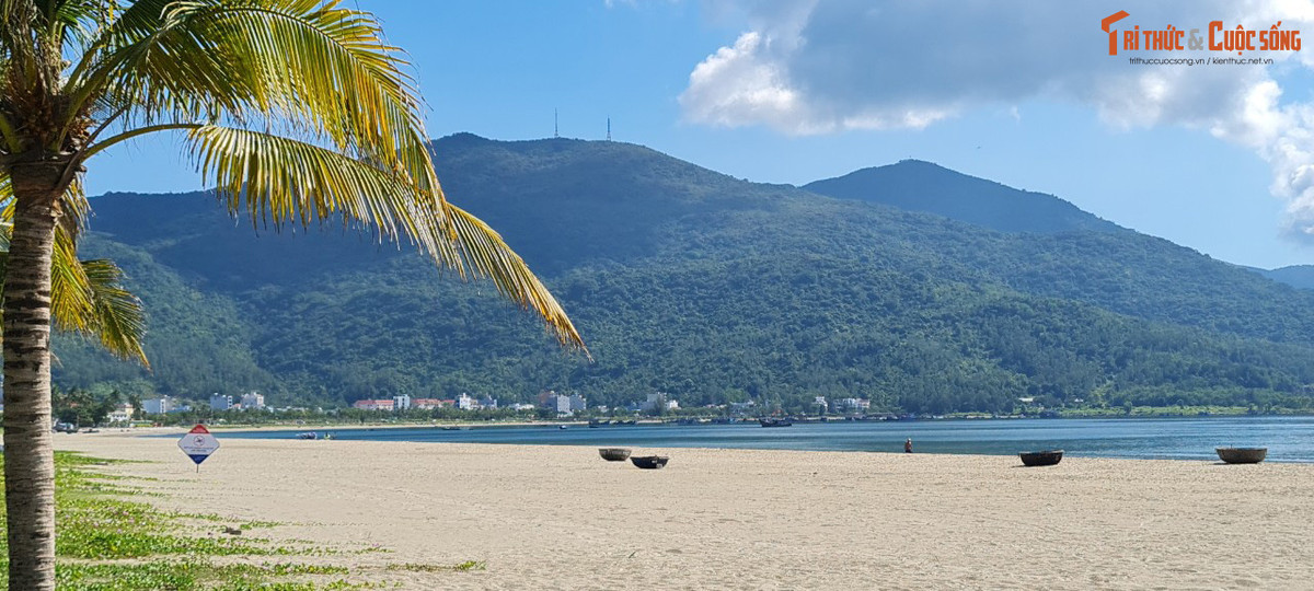 Đây được xem là biển đảo hiếm hoi còn giữ được nét đẹp hoang sơ.