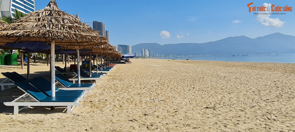 Mỹ Khê mang đến cho du khách một không gian yên bình và thư giãn.