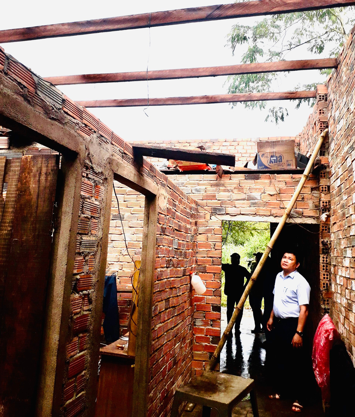 Binh Thuan: Loc xoay lai gay toc mai nha dan