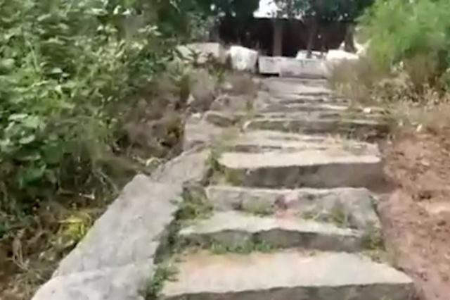 Danh 8 nam de khac 400 bac da len ngoi den tren nui-Hinh-2