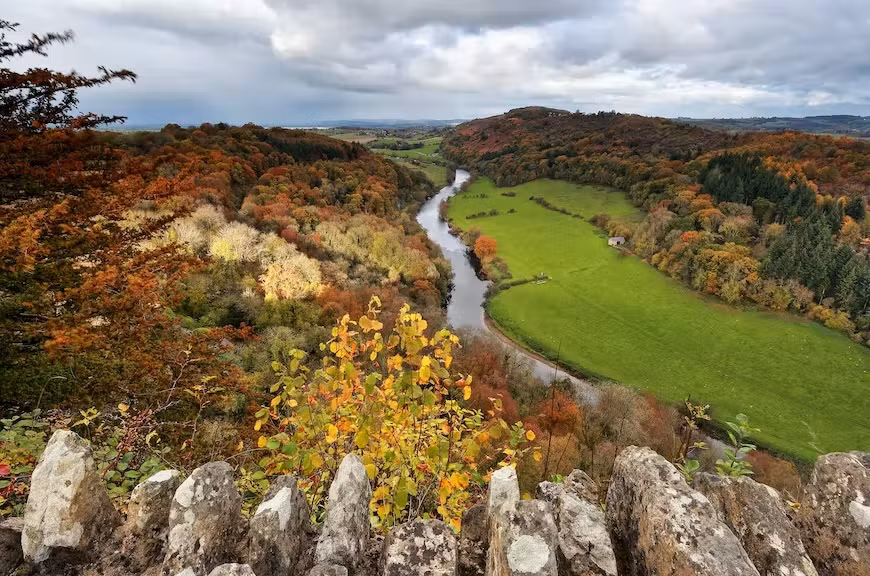 Dep nao long mua thu la vang o cac nuoc tren the gioi-Hinh-4