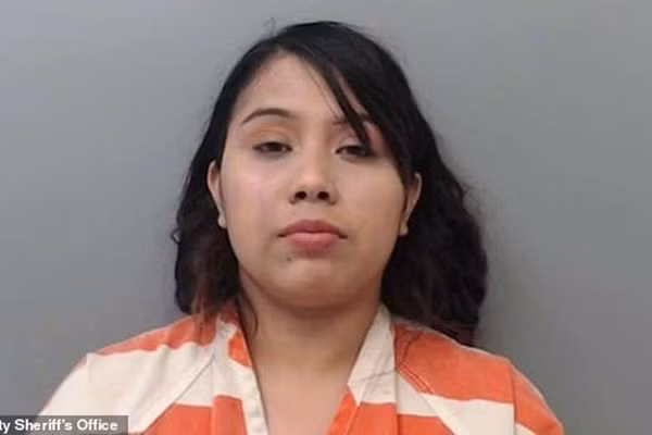 Co gai 20 tuoi bao hanh chong vi ly do “kho do”