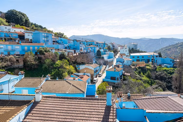 Nhung ngoi lang mau me thu hut du khach vi son mau “cuc doc”-Hinh-6