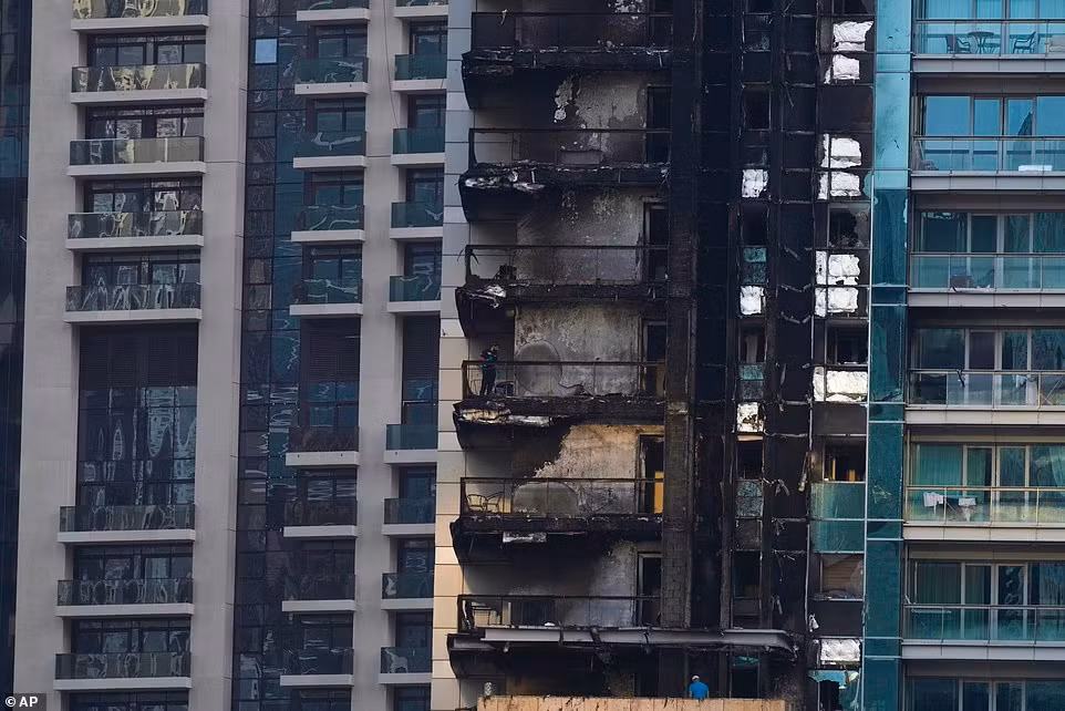 Hien truong vu chay bien toa chung cu o Dubai thanh 